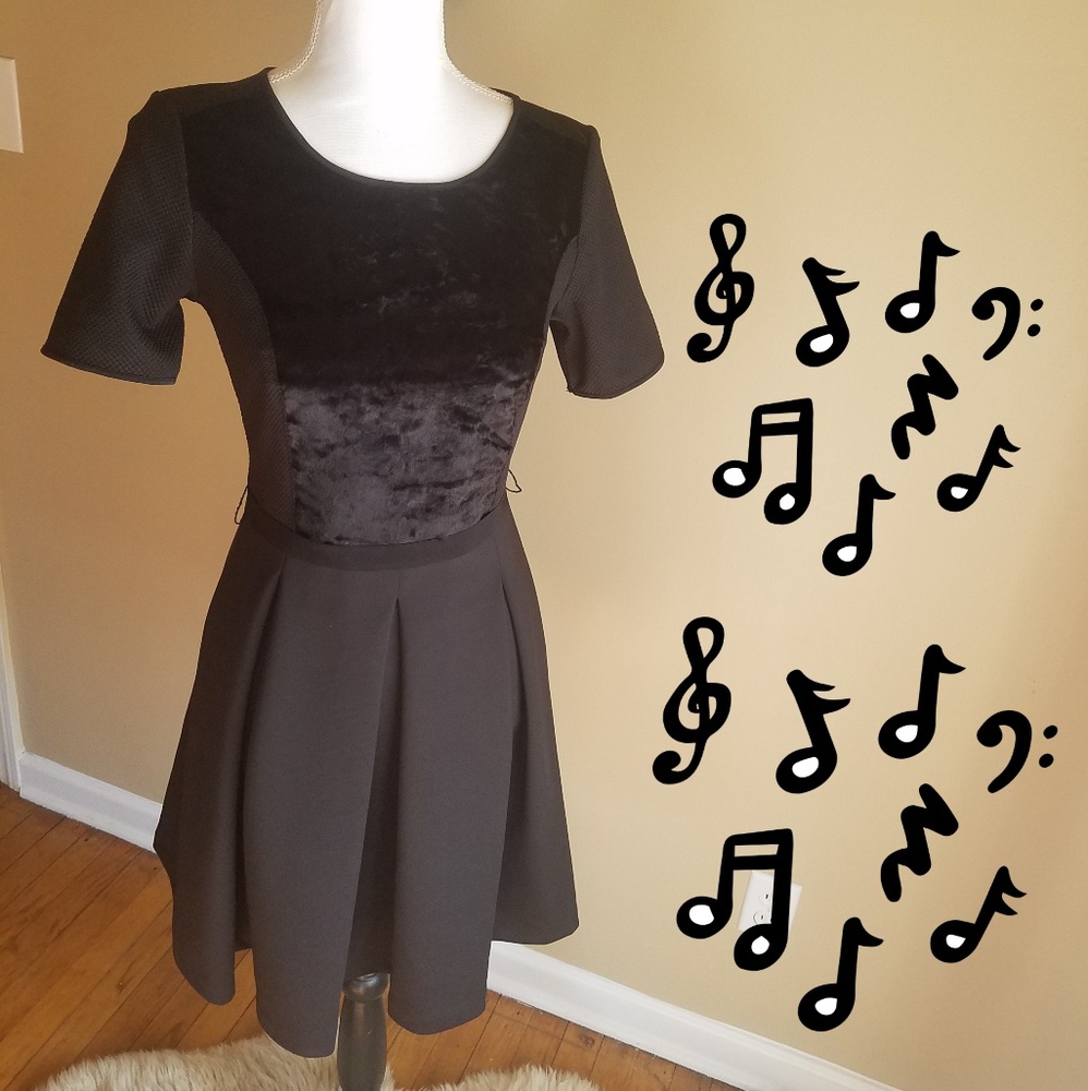 💥💥💥SOLD💥💥💥ELIE TAHARI DRESS